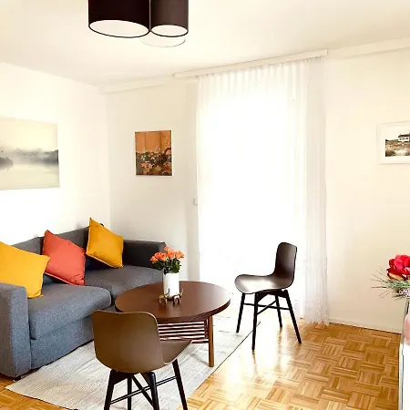 Apartment Neues, Stillvoll Eingerichtetes Mit Wintergarten Und Terrasse Stuttgart