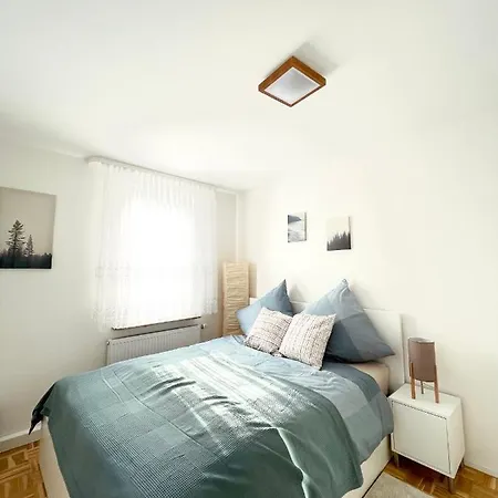 Neues, Stillvoll Eingerichtetes Mit Wintergarten Und Terrasse Apartment *